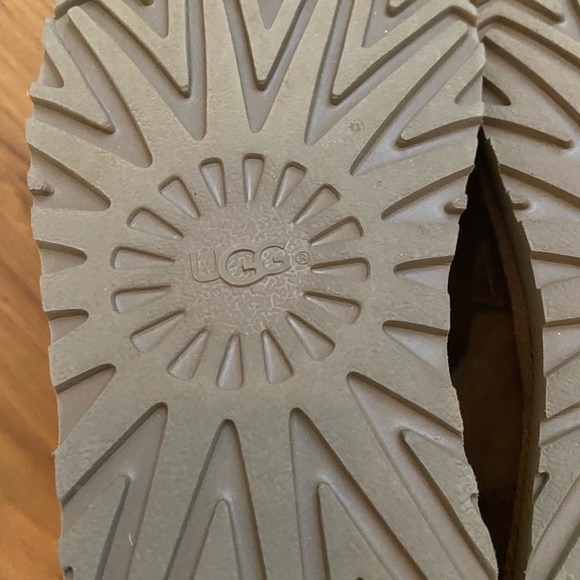 UGG Dune Mini Buckle Boot - Picture 10 of 12